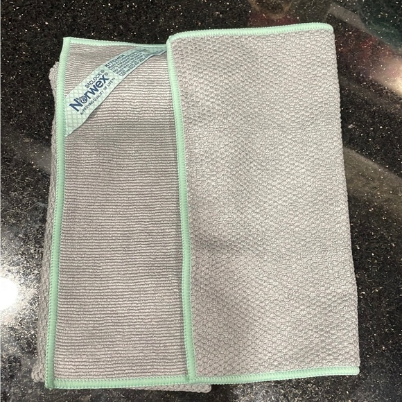 Limited Edition Kitchen Towel and Cloth Set - Graphite w/Seamist Trim, Diamond - Picture 2 of 10